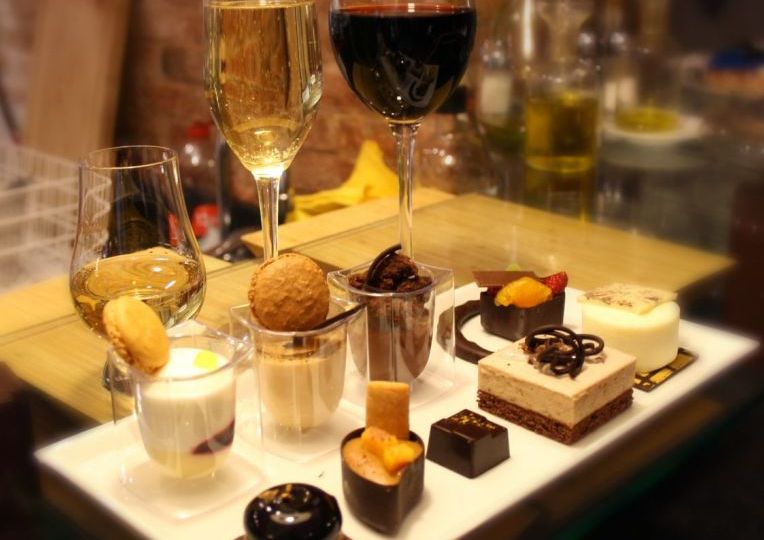 Tips-para-el-maridaje-de-vinos-espumantes-y-postres-el-portal-del-chacinado