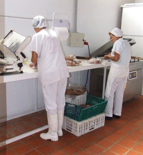 Requisitos para habilitación de fabricas de chacinados y salazones en Argentina